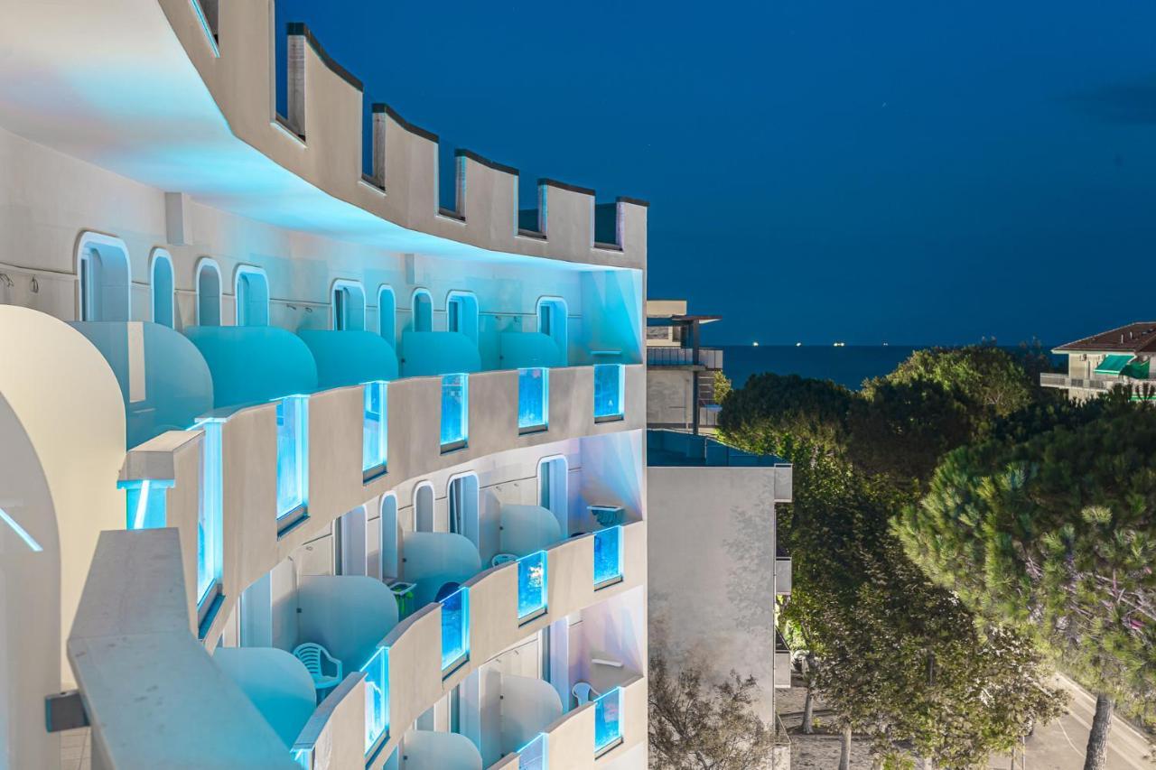 Hotel Schiller Cervia Exterior photo