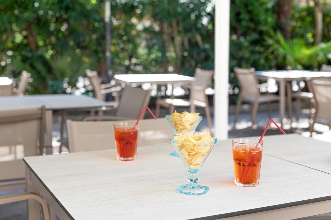 Hotel Schiller Cervia Exterior photo