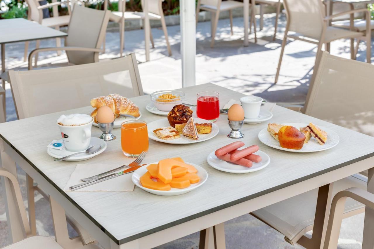 Hotel Schiller Cervia Exterior photo