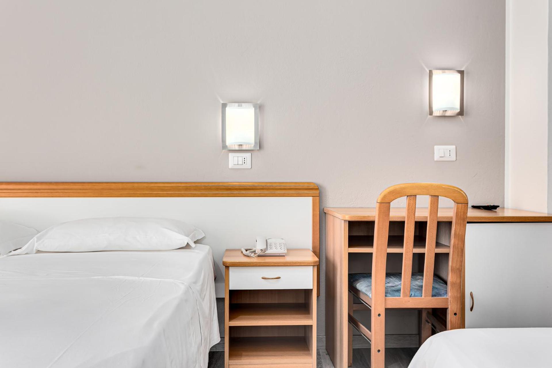 Hotel Schiller Cervia Exterior photo