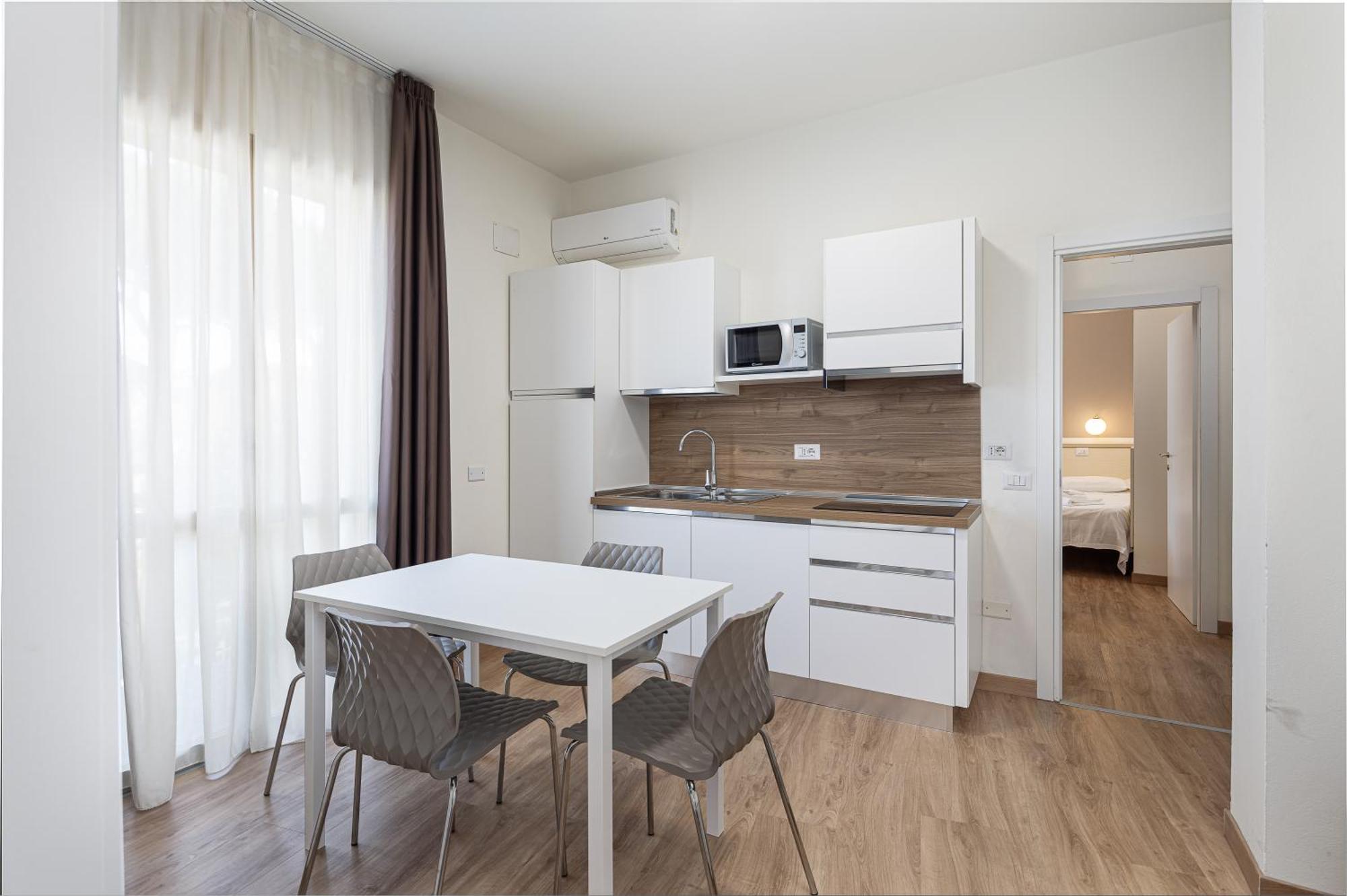 Hotel Schiller Cervia Exterior photo