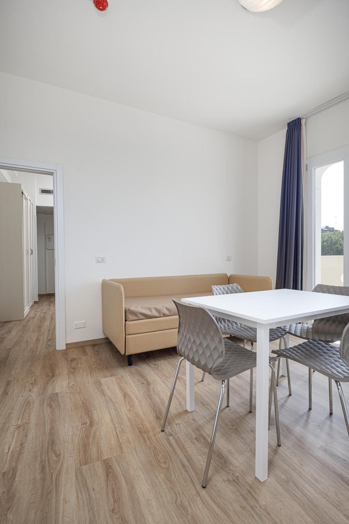 Hotel Schiller Cervia Exterior photo